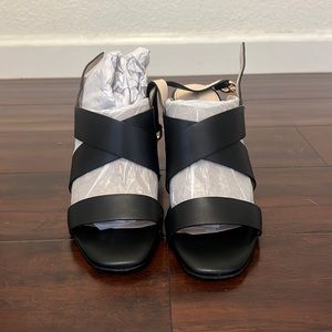 Cole Haan only worn twice black heels 7.5